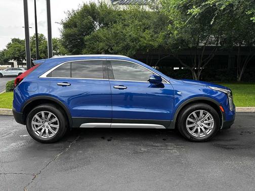 Wave Metallic 2021 Cadillac XT4 Premium Luxury