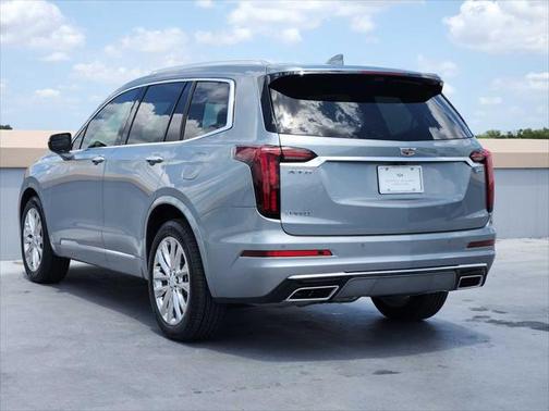 2025 Cadillac XT6 Premium Luxury FWD