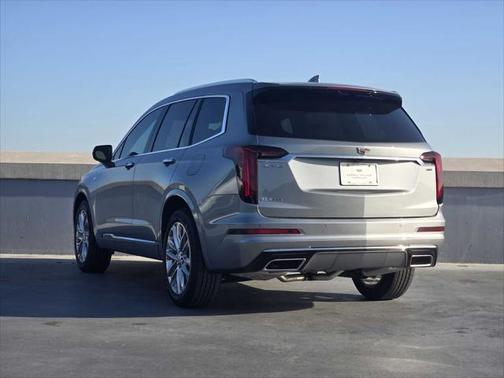 2025 Cadillac XT6 Premium Luxury FWD