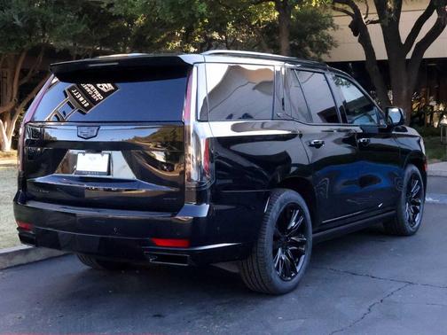 2024 Cadillac Escalade Sport