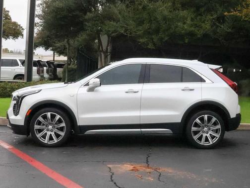 2023 Cadillac XT4 Premium Luxury