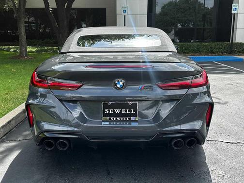 Brands Hatch Grey Metallic 2022 BMW M8 Competition