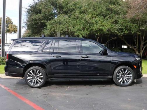 2021 Cadillac Escalade ESV Sport