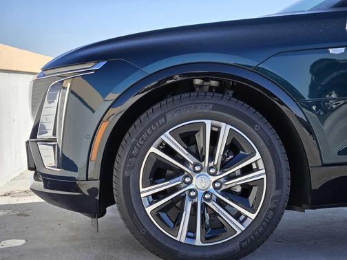 2025 Cadillac LYRIQ Luxury