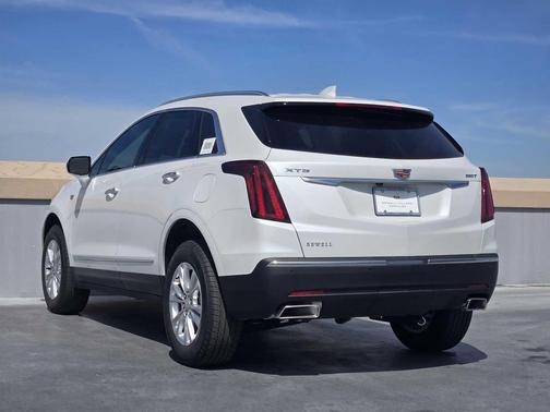 2026 Cadillac XT5 Luxury