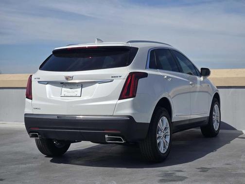 2026 Cadillac XT5 Luxury