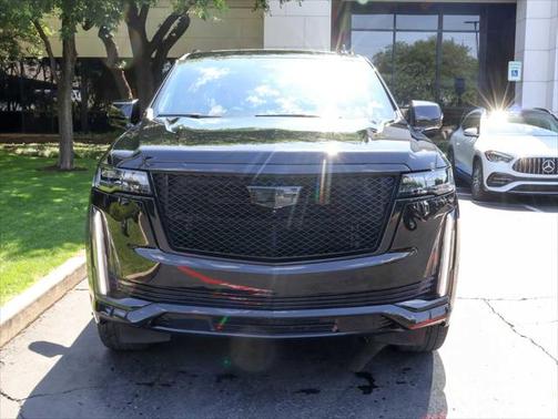 2022 Cadillac Escalade Sport
