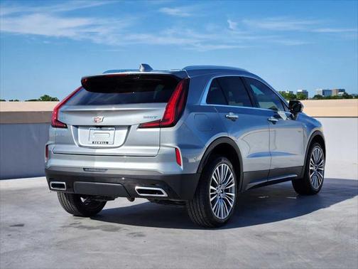 2025 Cadillac XT4 Premium Luxury