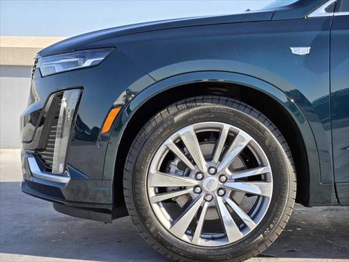 2025 Cadillac XT6 Premium Luxury FWD