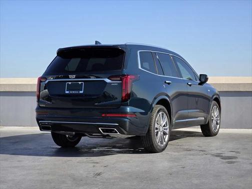 2025 Cadillac XT6 Premium Luxury FWD