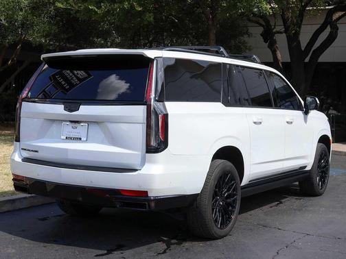 2024 Cadillac Escalade ESV Sport