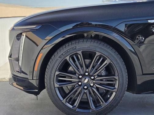 2026 Cadillac LYRIQ V Premium