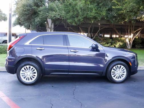 2024 Cadillac XT4 Luxury