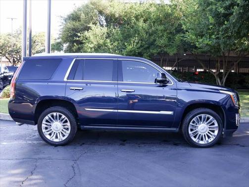 2019 Cadillac Escalade Platinum