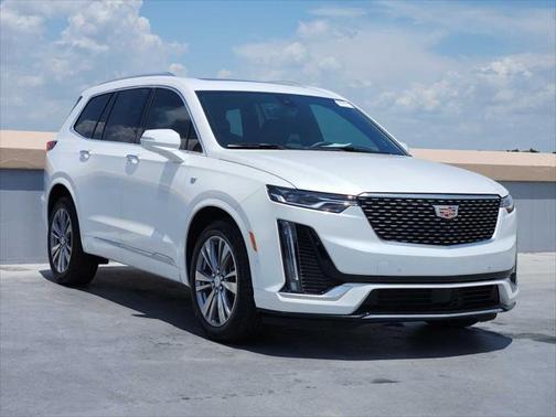 2025 Cadillac XT6 Premium Luxury FWD