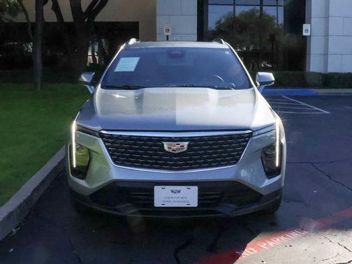 2024 Cadillac XT4 Luxury