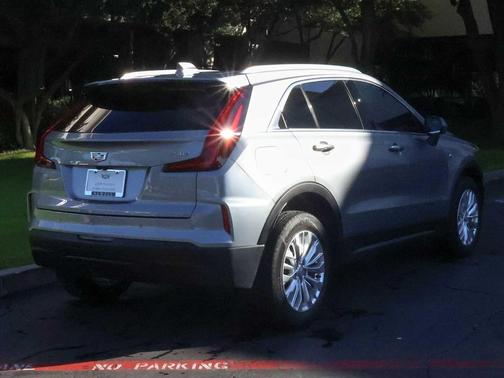 2024 Cadillac XT4 Luxury