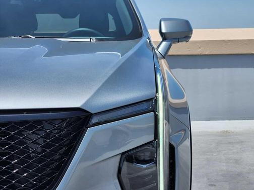 2025 Cadillac XT4 Sport