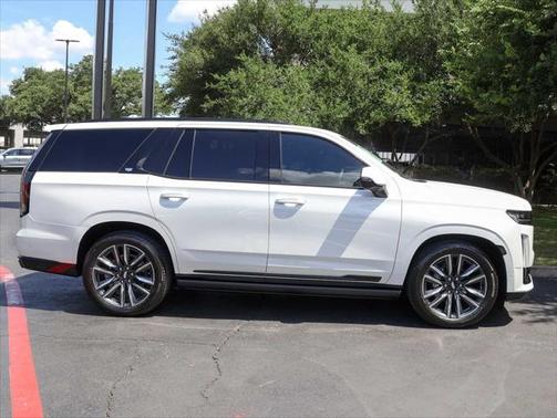 2023 Cadillac Escalade Sport