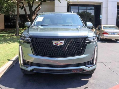 2024 Cadillac Escalade ESV Sport Platinum