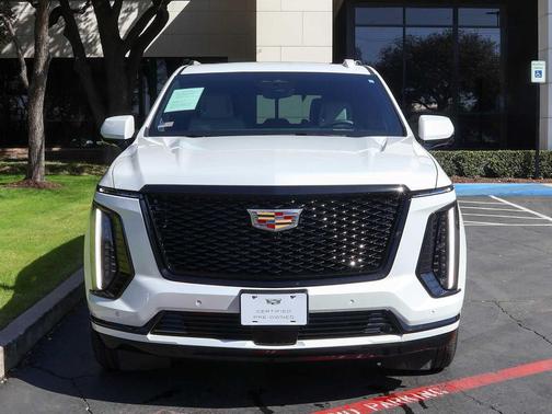 2025 Cadillac Escalade Sport Platinum