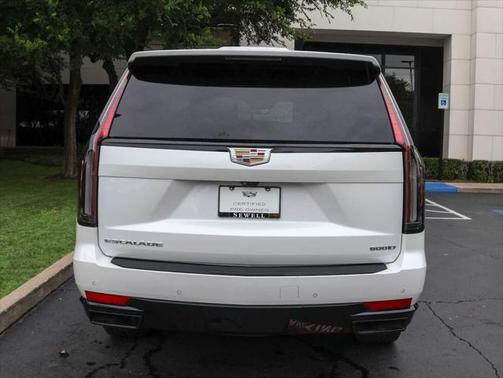 2022 Cadillac Escalade Sport