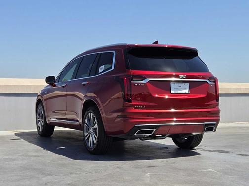 2025 Cadillac XT6 Premium Luxury FWD