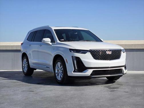 2025 Cadillac XT6 Luxury FWD
