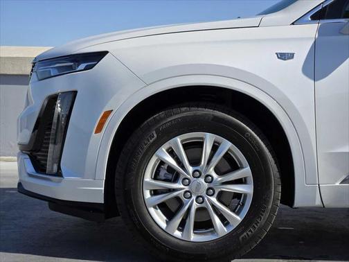 2025 Cadillac XT6 Luxury FWD