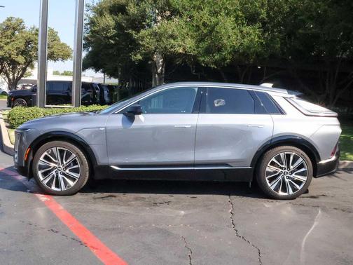 2023 Cadillac LYRIQ Luxury