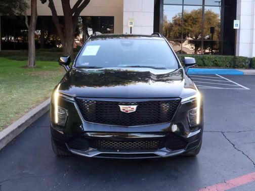 2024 Cadillac XT4 Sport