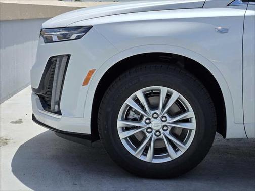 2025 Cadillac XT6 Luxury FWD