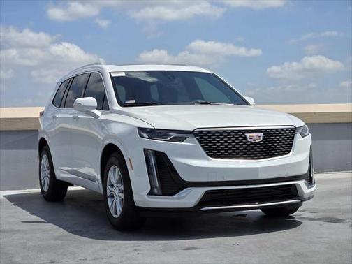 2025 Cadillac XT6 Luxury FWD