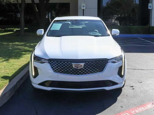 2023 Cadillac CT4 Premium Luxury