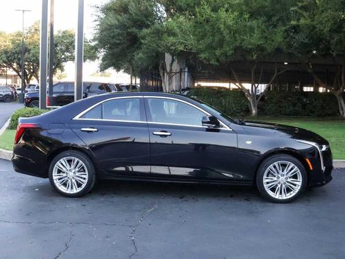 2022 Cadillac CT4 Premium Luxury