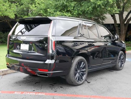 2022 Cadillac Escalade Sport