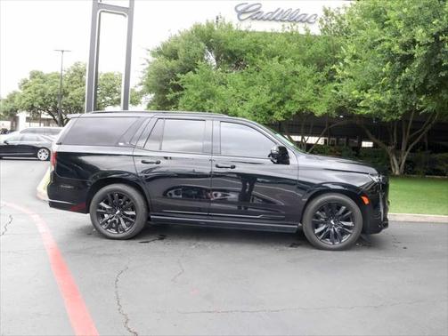 2022 Cadillac Escalade Sport