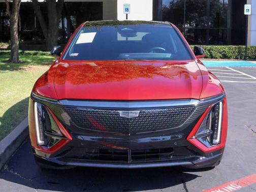 2024 Cadillac LYRIQ Sport