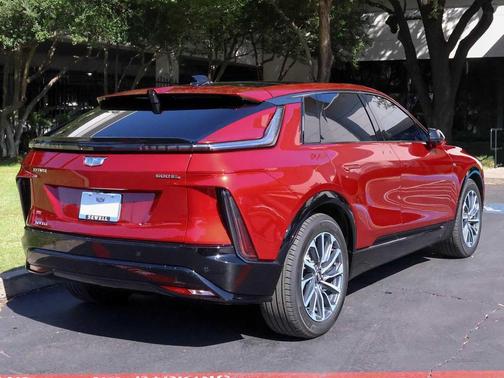 2024 Cadillac LYRIQ Sport