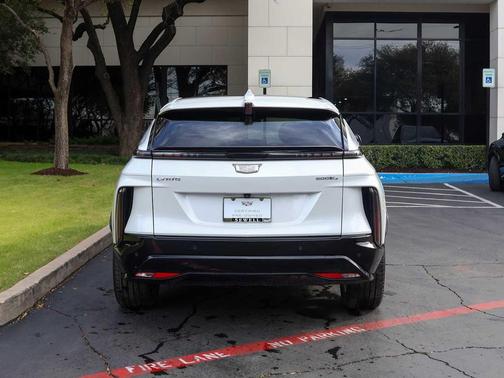 2024 Cadillac LYRIQ Sport