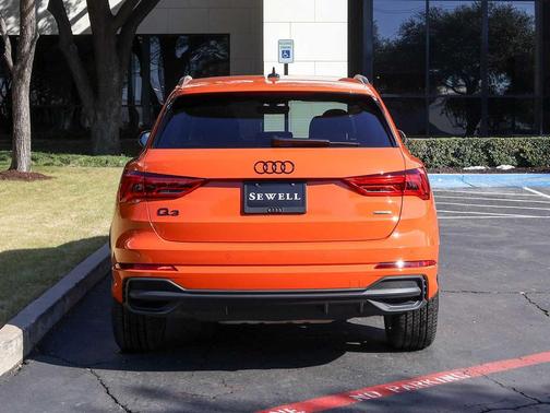 2025 Audi Q3 Premium 45 TFSI S line quattro Tiptronic