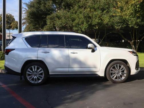 2023 Lexus LX 600 Ultra Luxury