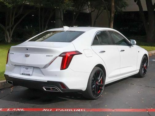 2025 Cadillac CT4 Luxury RWD