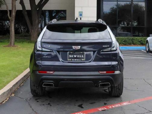 2023 Cadillac XT4 Sport