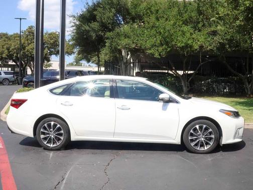 2017 Toyota Avalon XLE Premium
