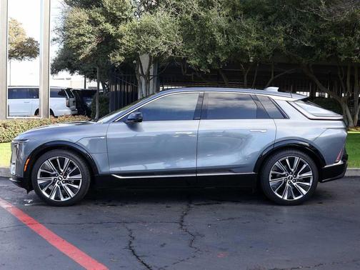 2023 Cadillac LYRIQ Luxury