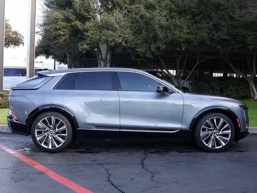 2023 Cadillac LYRIQ Luxury