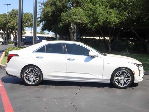 2023 Cadillac CT4 Premium Luxury