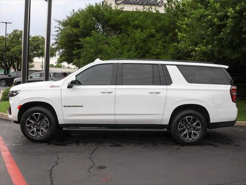2022 Chevrolet Suburban 4WD Z71