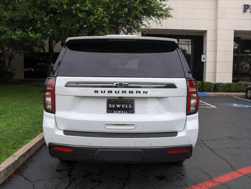 2022 Chevrolet Suburban 4WD Z71